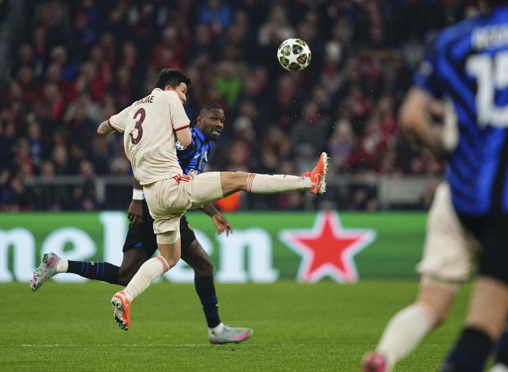 震不仅对当 震不仅对当